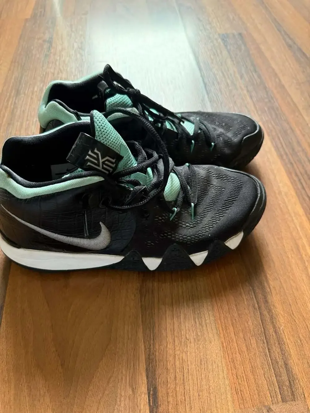 Nike Kyrie 4 GS Tiffany Tropical Twist Black Metallic Silver AA2897-390 Size 7Y